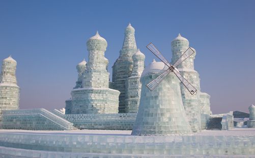 哈尔滨风车冰雕