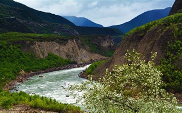 雅鲁藏布大峡谷景区