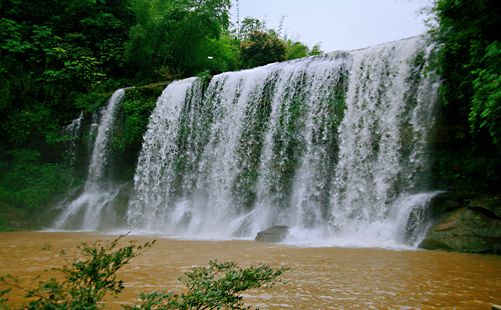 赤水大瀑布-贵州旅游-重庆中青旅