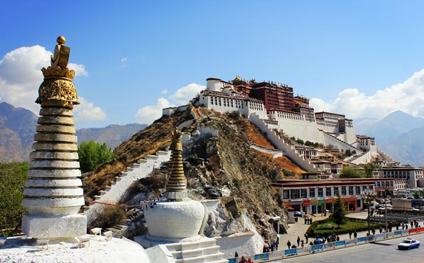 拉萨旅游景点-药王山观景台
